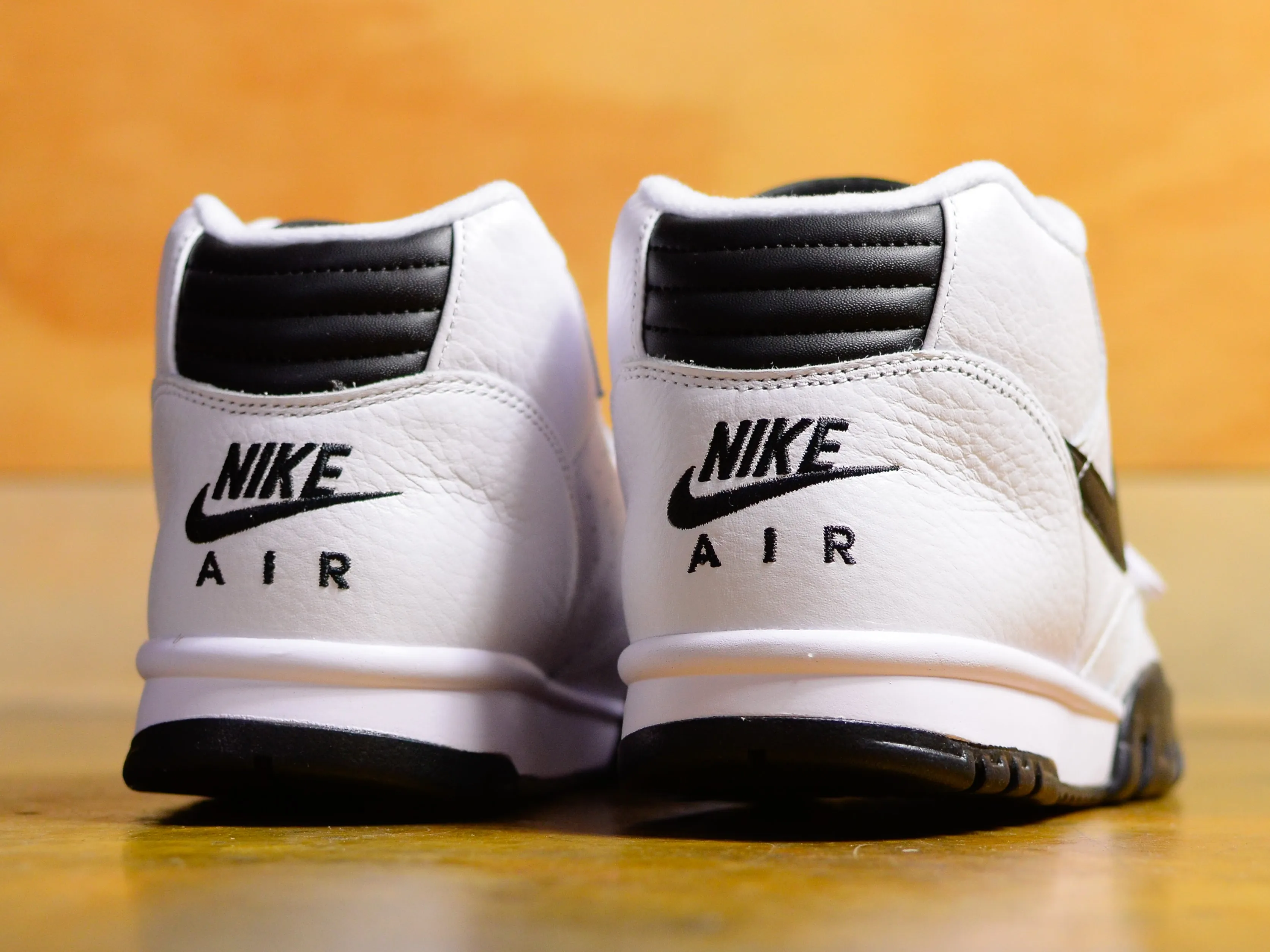 Air Trainer 1 - White / Black