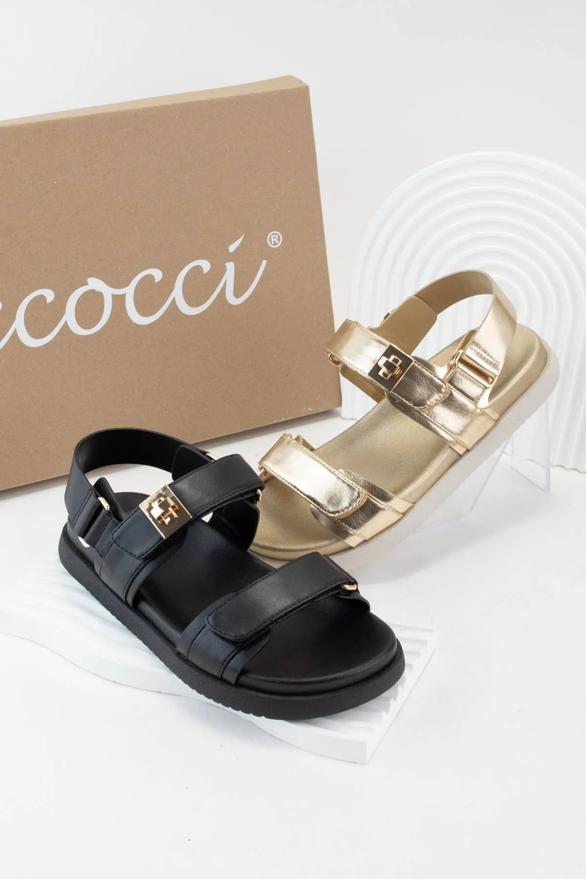 COBBER TRENDY GOLDEN BUCKLE STRAP SPORT SANDAL: GOLD