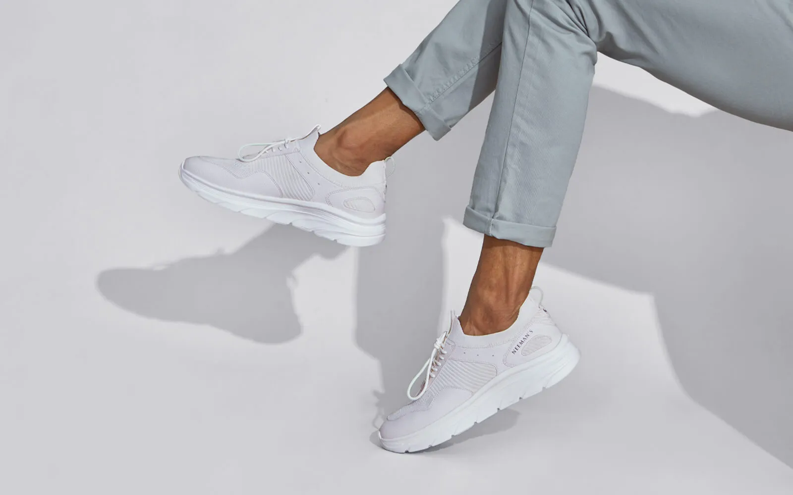 High Wave Sneakers : White