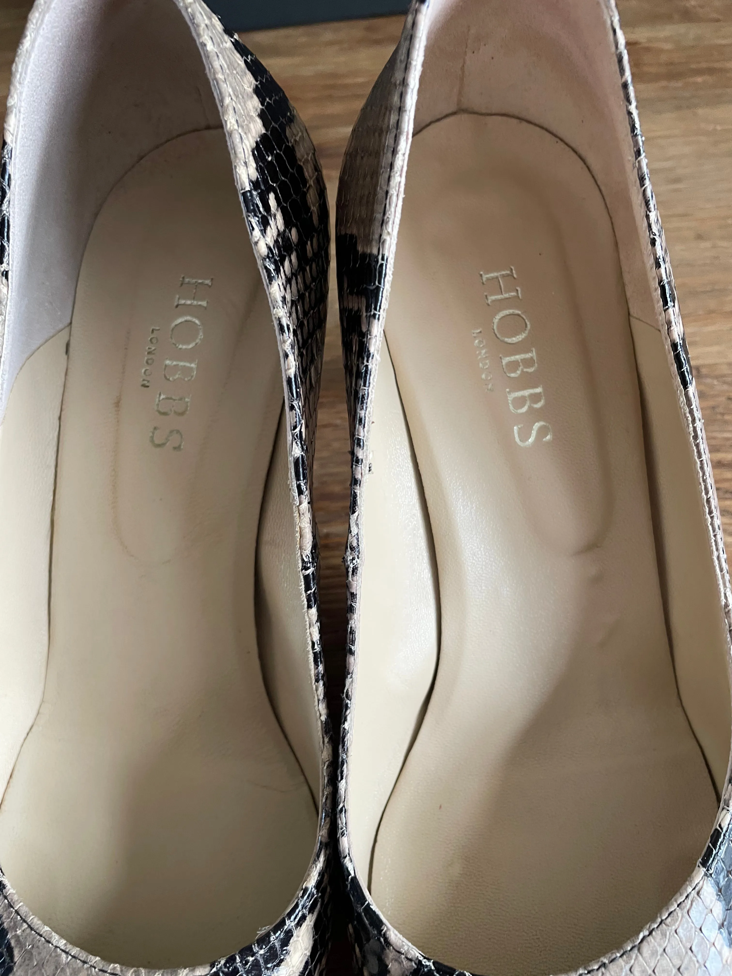 Hobbs Shoes Size 5