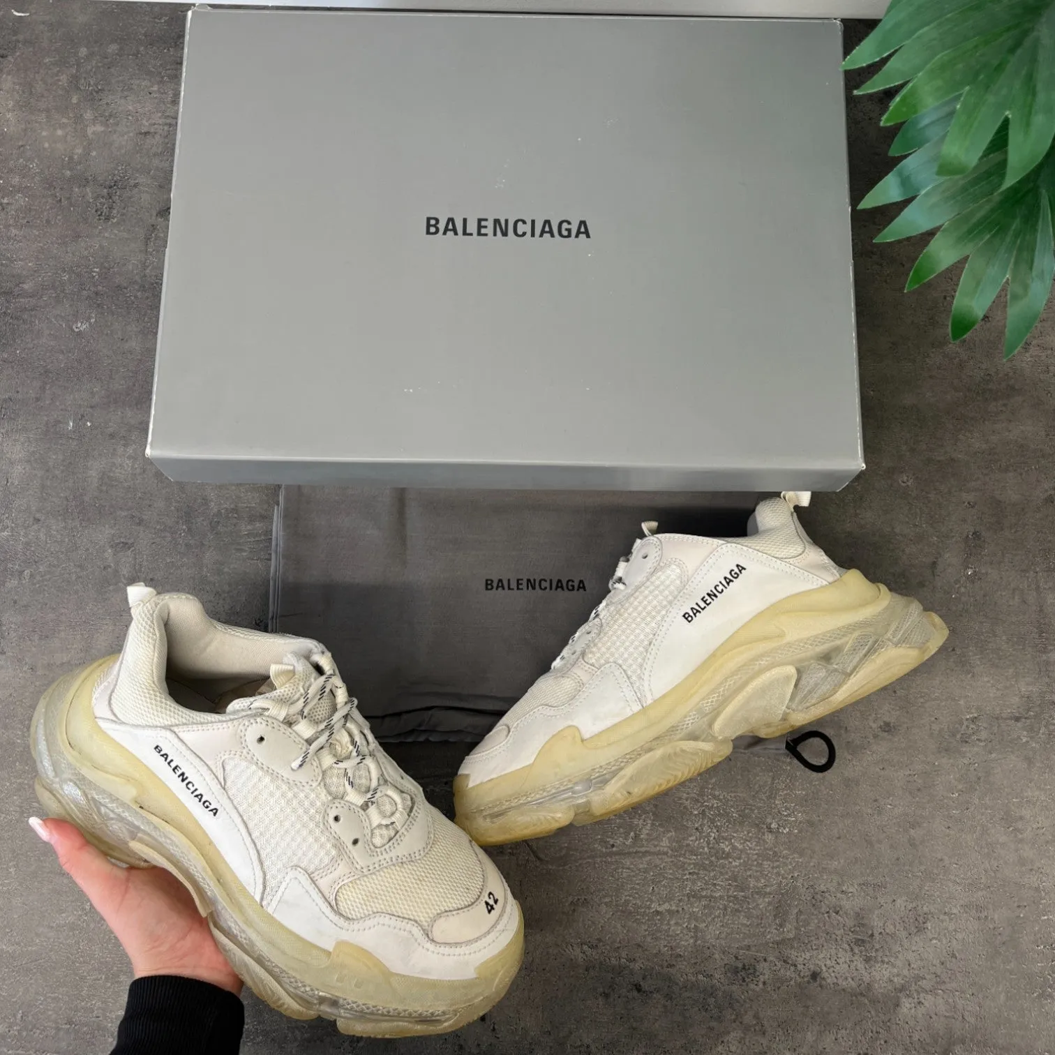 Men's Triple S Low Trainers White Size EU 42 / UK 8