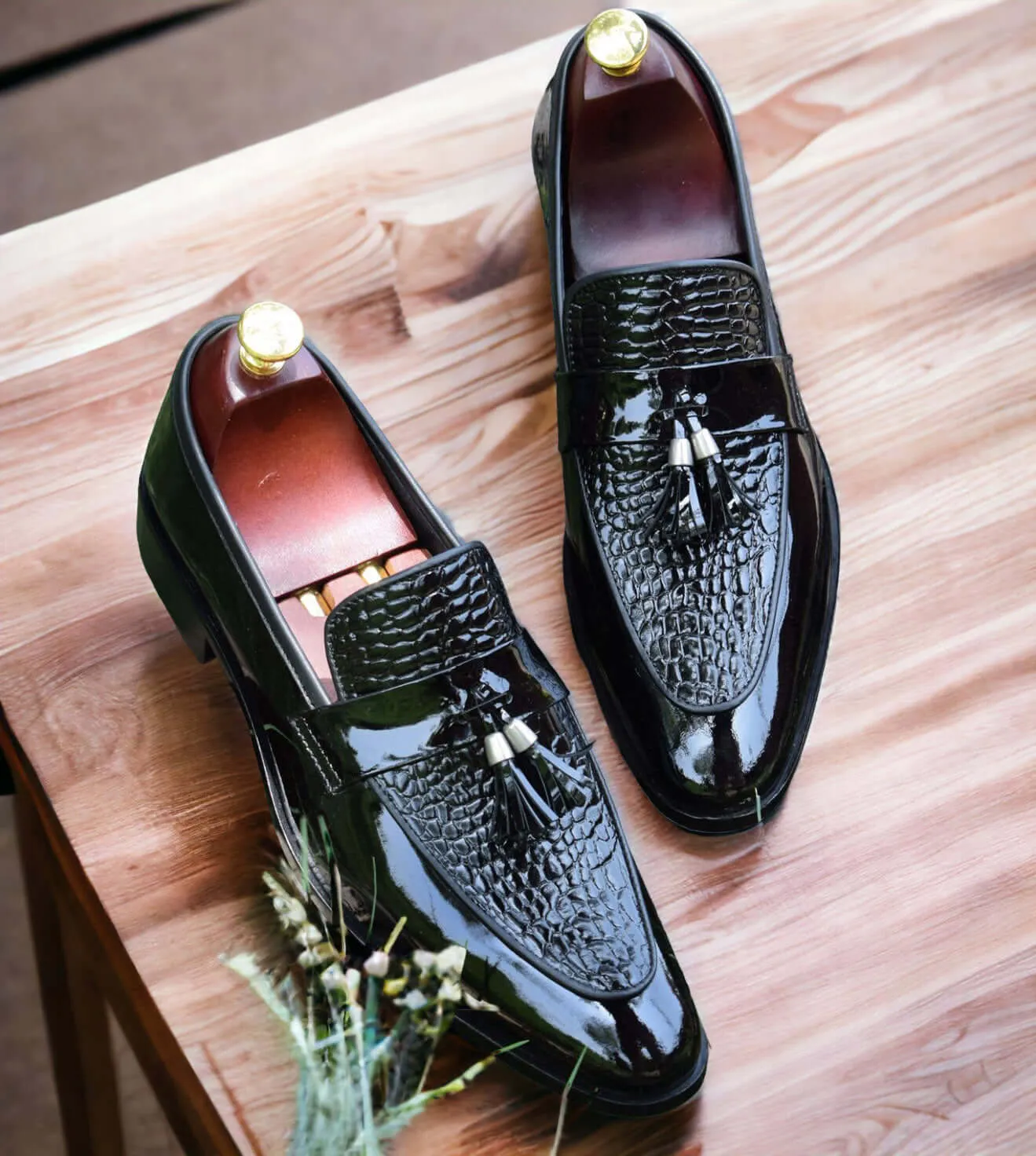 New Men's Stylish Penny Loafer Tussle Shoes, Pure Hand Painted Patent & Crocodile Texture Shoes