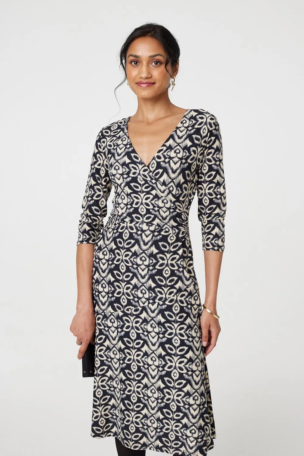 Printed V-Neck 3/4 Sleeve Knee Length Dress