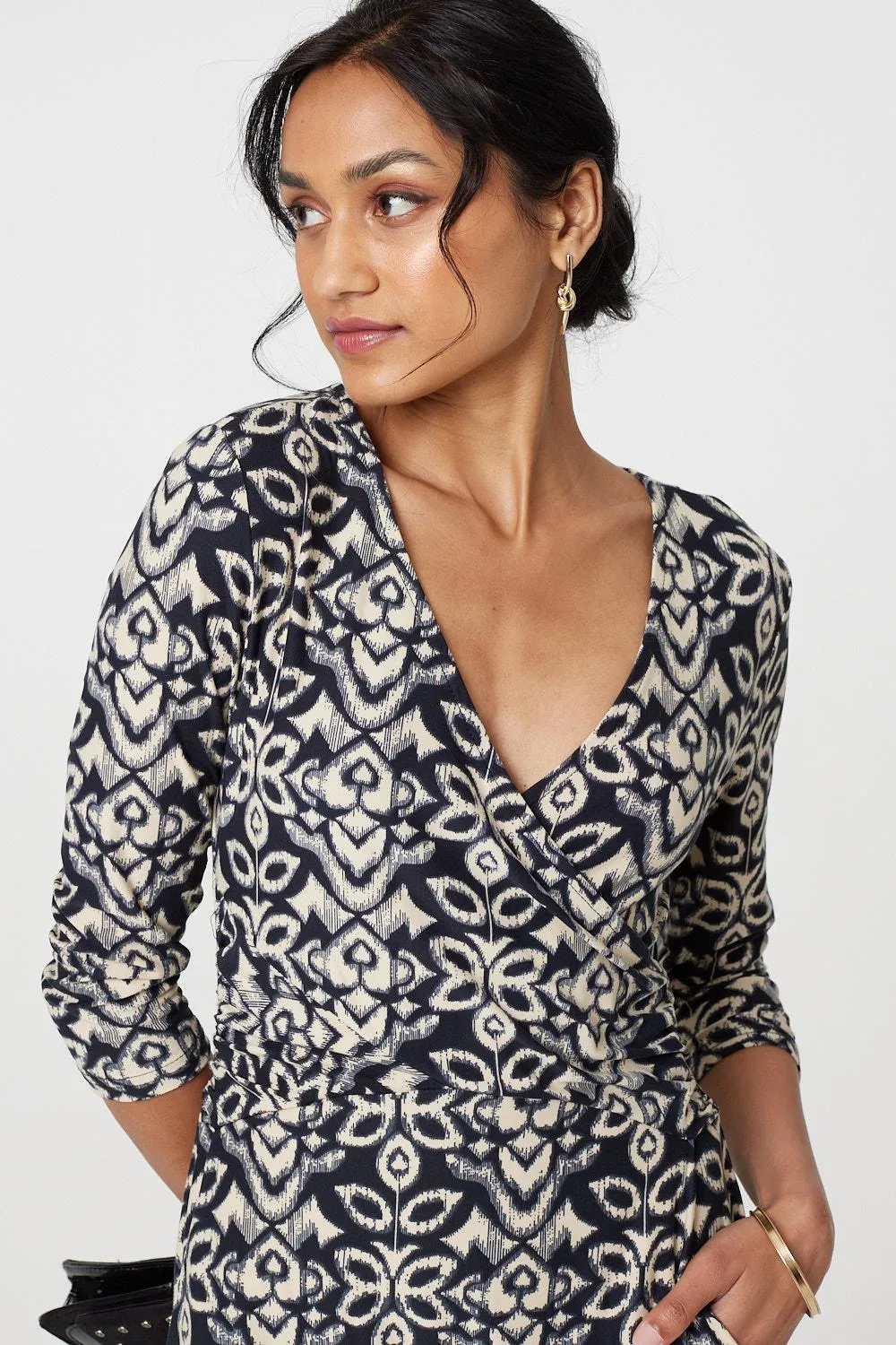 Printed V-Neck 3/4 Sleeve Knee Length Dress