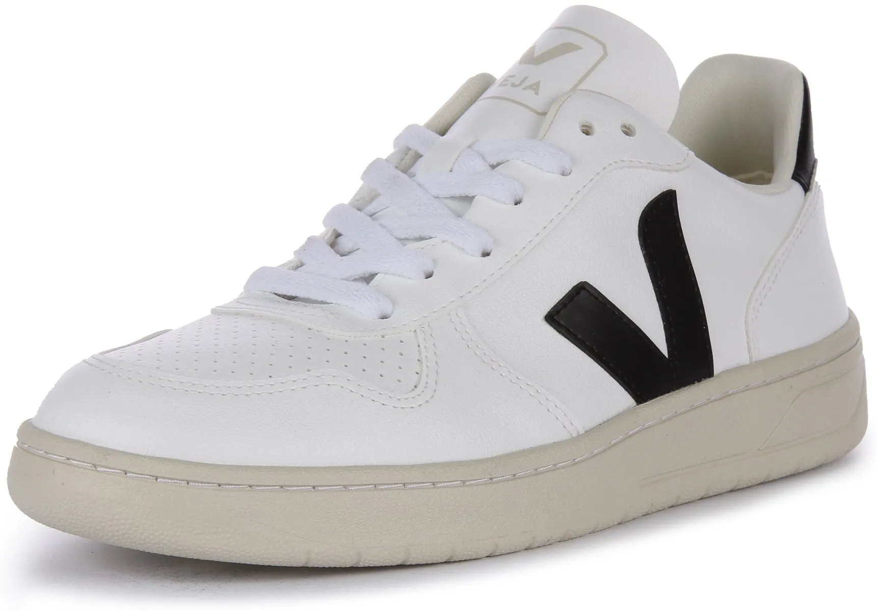 Veja V 10 Cwl In White Black For Women