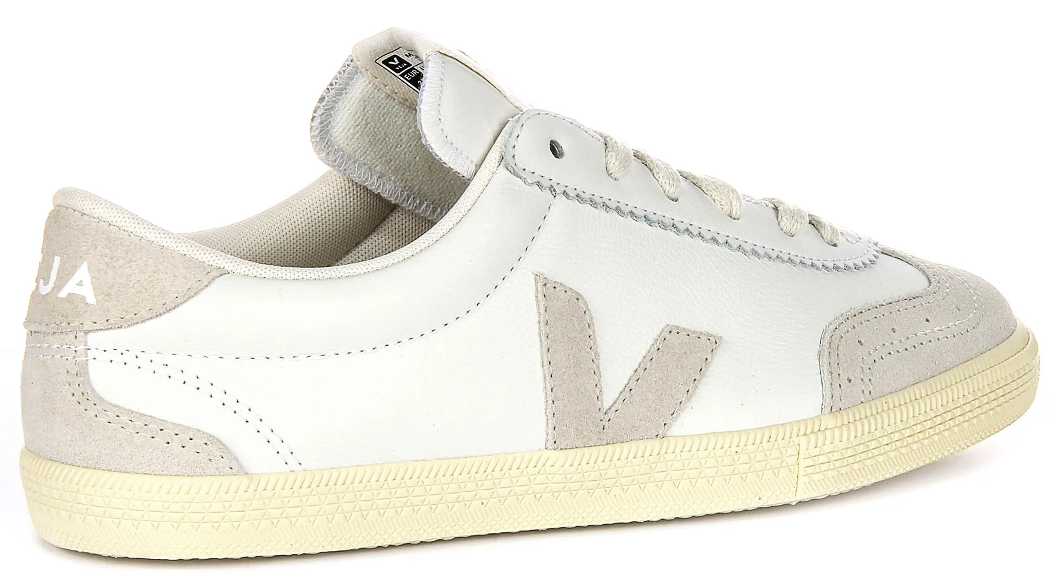 Veja Volley O. T. In Natural For Men