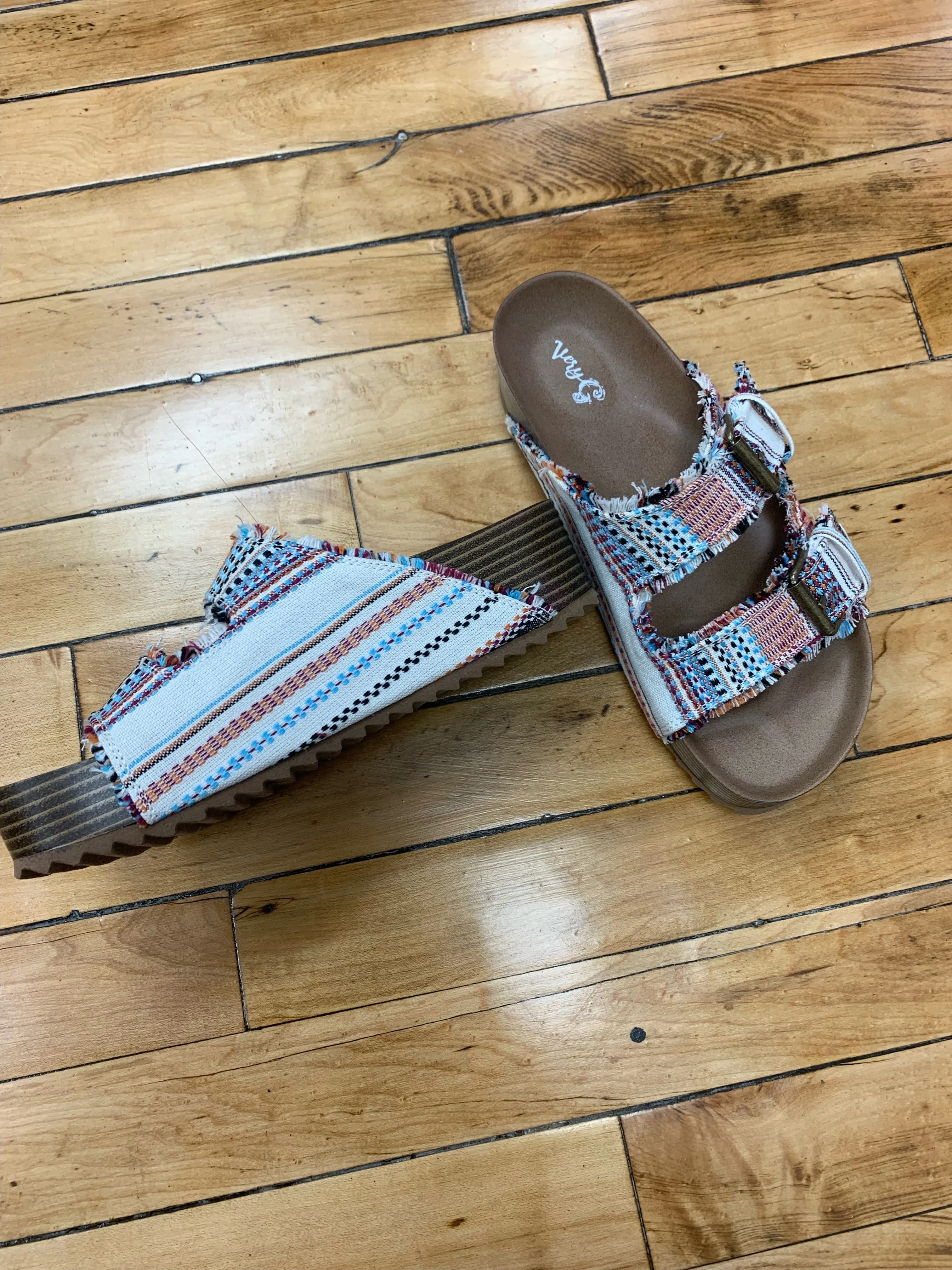 Wanderer Sandal - Cream/Multi